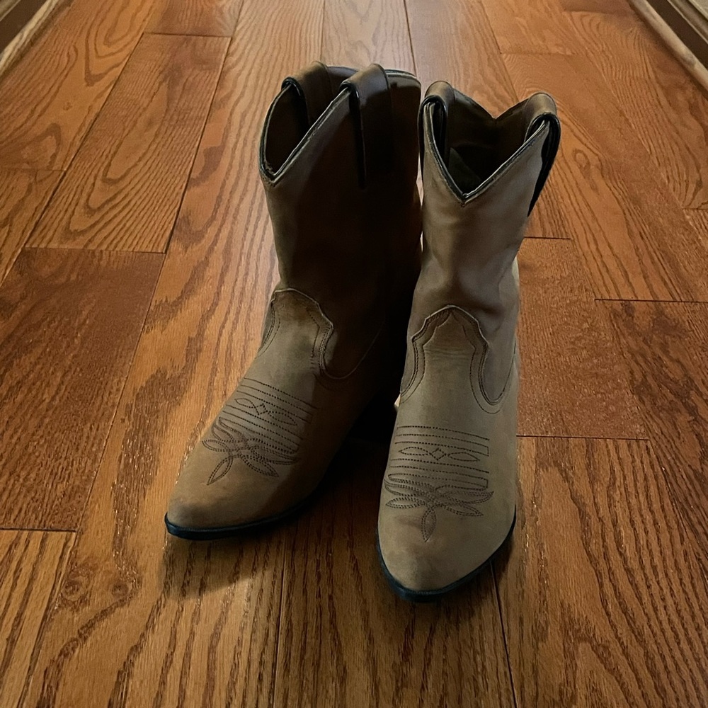 Maine Woods Women’s Western Boots
